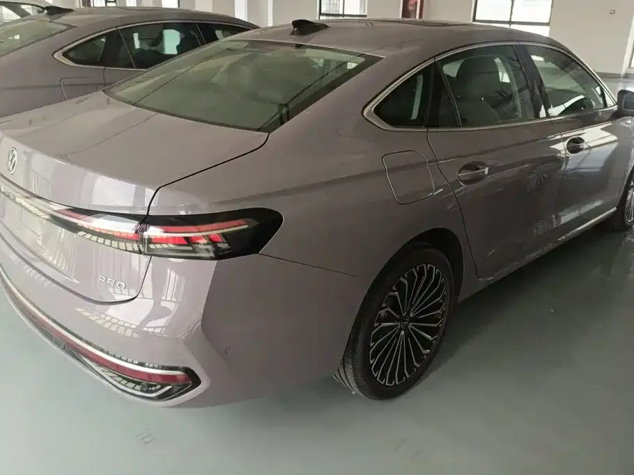 Volkswagen Passat — фото 3