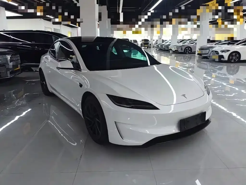 Tesla Model 3 — фото 7