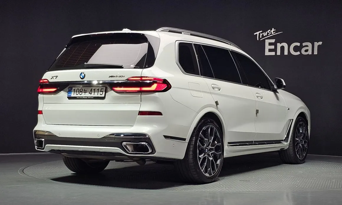 BMW X7 — фото 8
