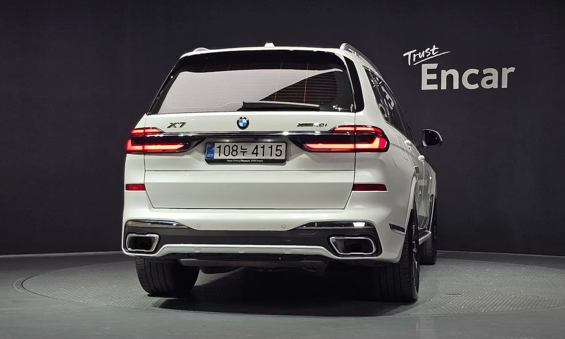 BMW X7 — фото 2