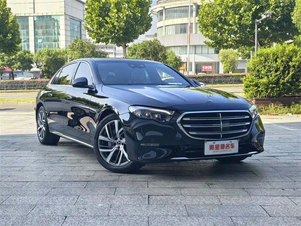 Mercedes-Benz E-Class — фото 10