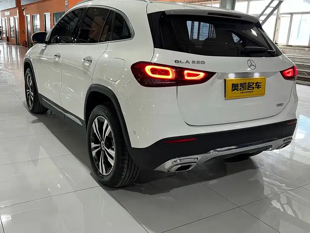 Mercedes-Benz GLA — фото 2