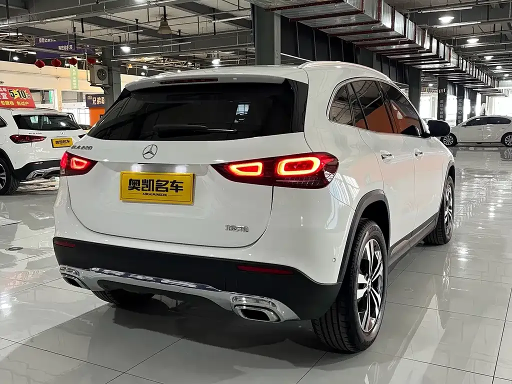 Mercedes-Benz GLA — фото 8
