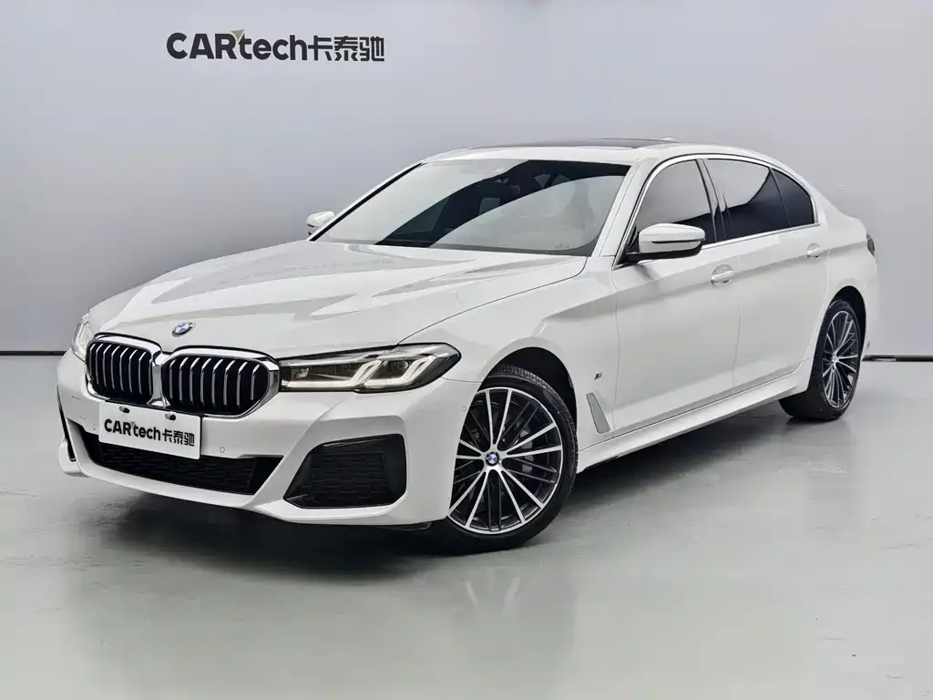 BMW 5 Series — фото 1