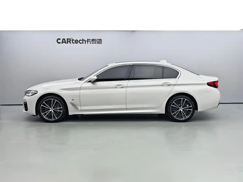 BMW 5 Series — фото 2