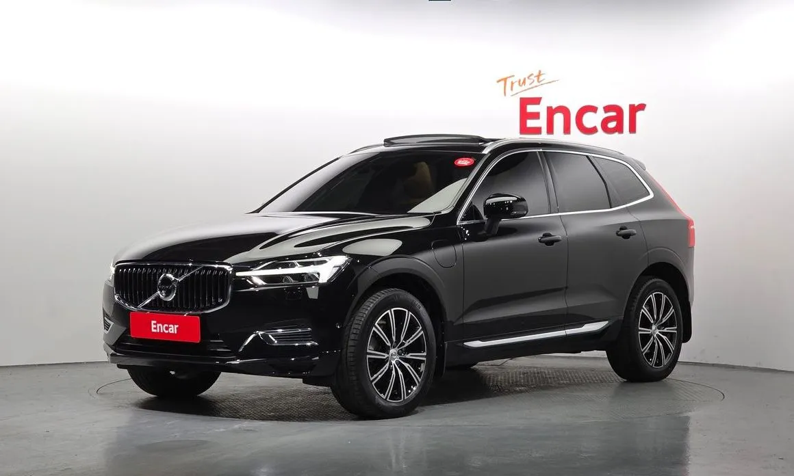 Volvo XC60 — фото 1