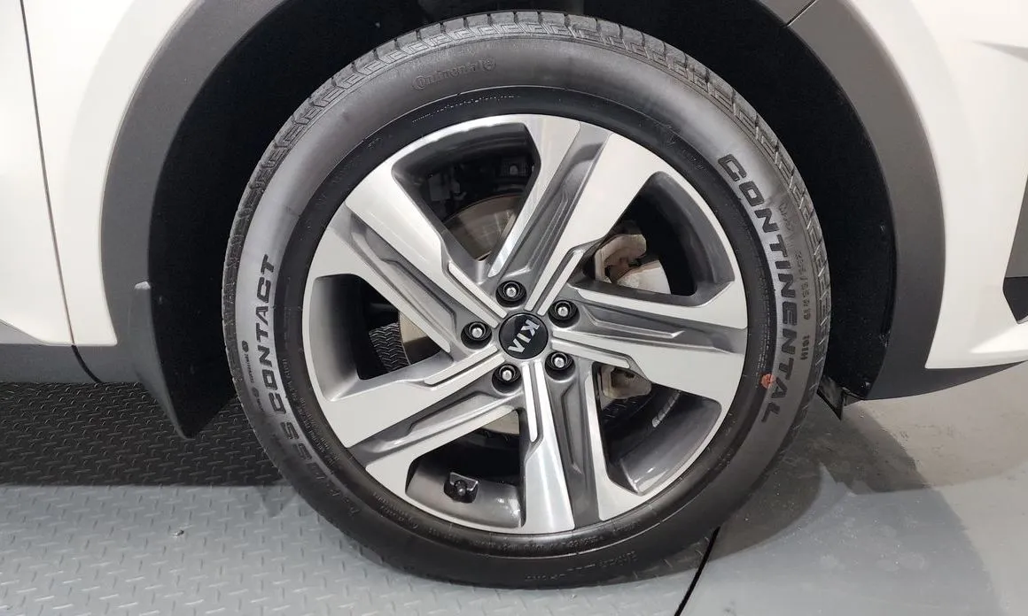Kia Sorento — фото 9