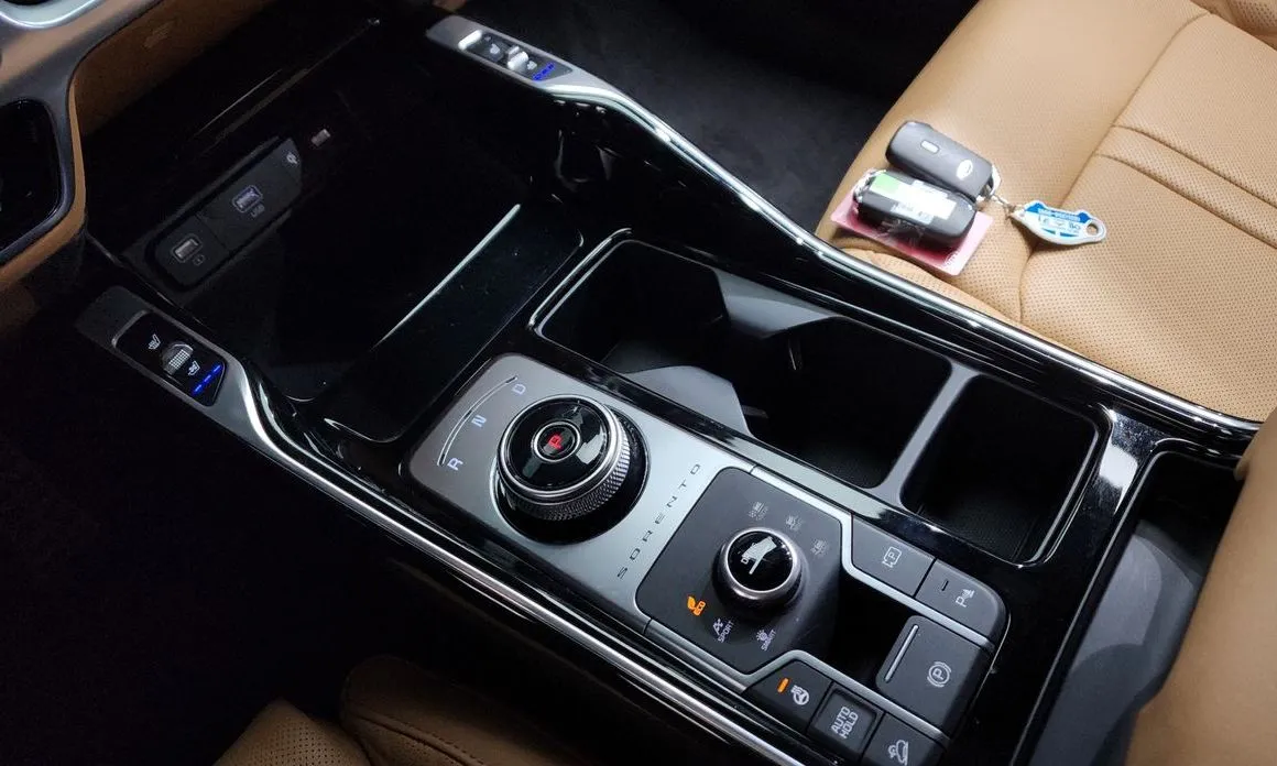 Kia Sorento — фото 10