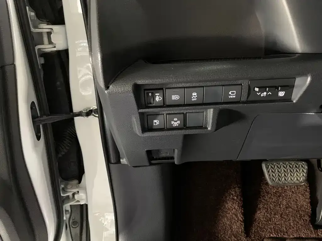 Toyota Sienna — фото 10