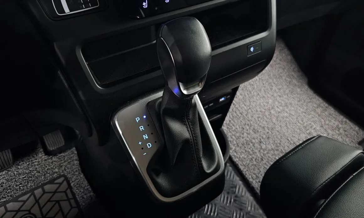 Hyundai Staria — фото 2