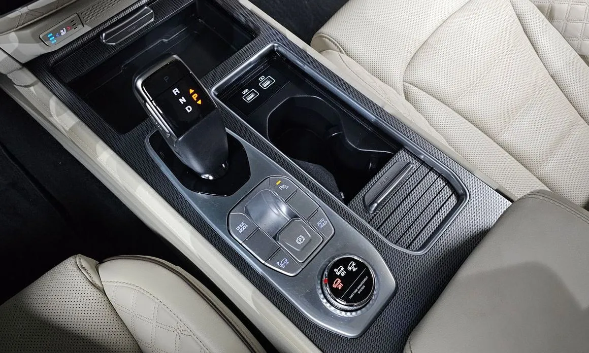 KG Mobility (Ssangyong) Rexton — фото 10