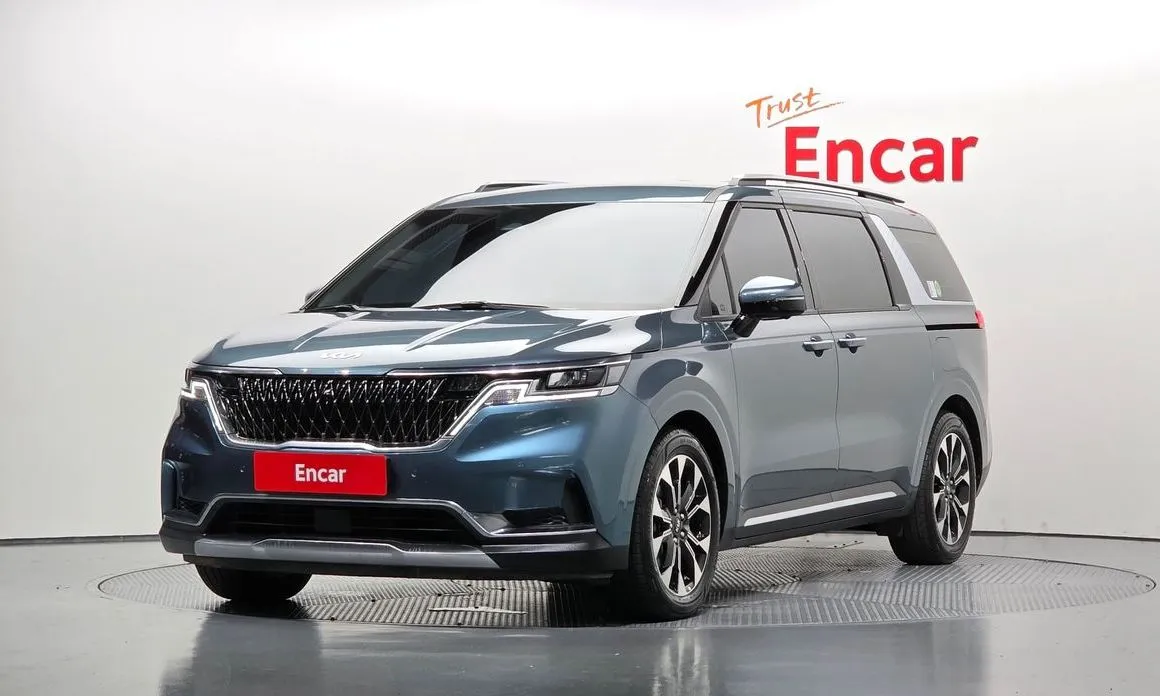 Kia Carnival Gasoline 7-Seater Noblesse 1