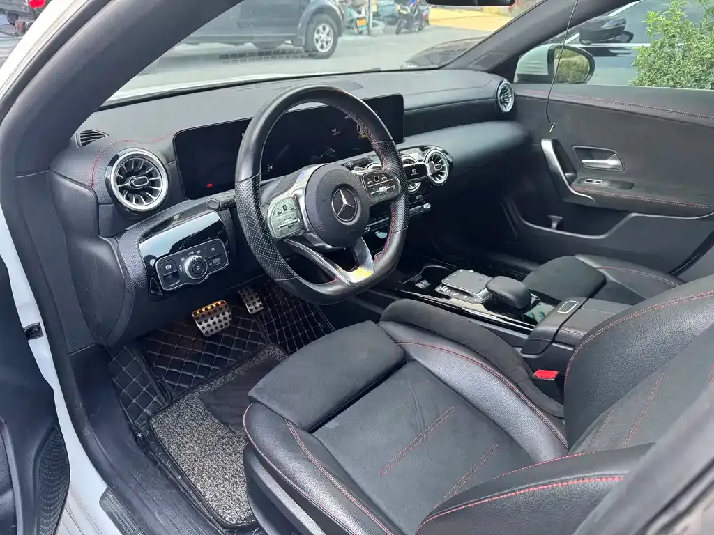 Mercedes-Benz CLA (Import) — фото 10