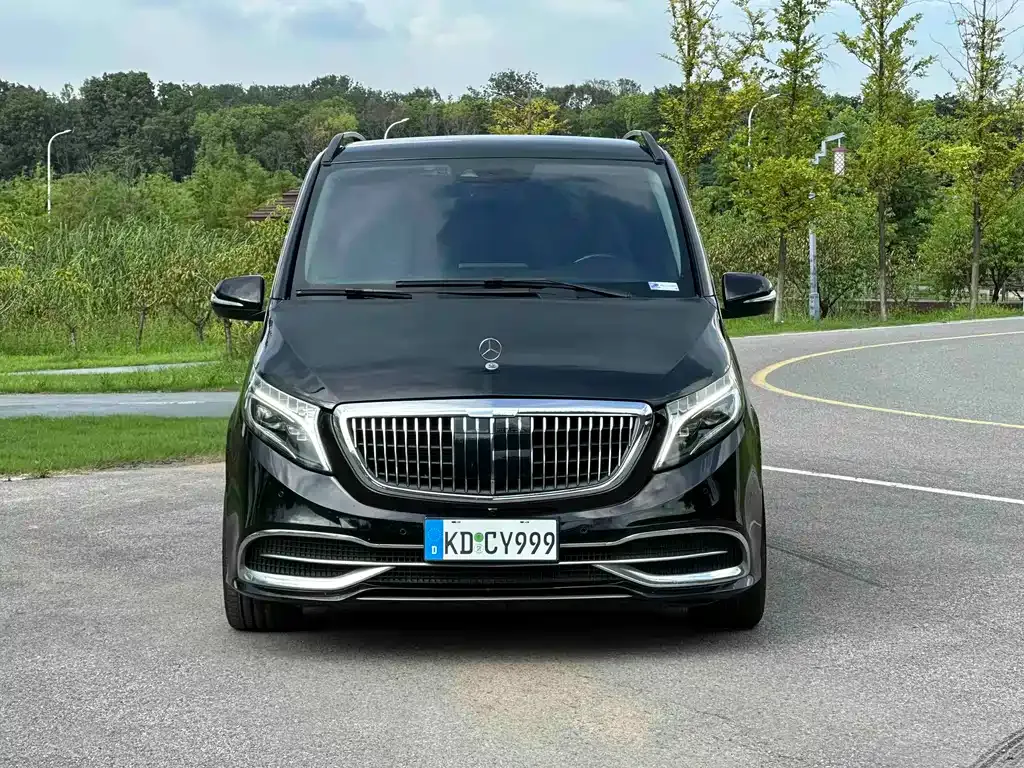 Mercedes-Benz V-Class — фото 8