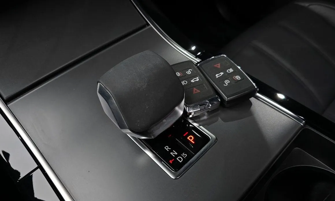 Land Rover Range Rover Evoque — фото 4