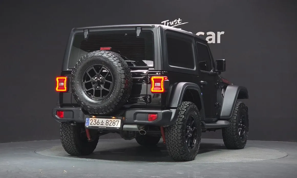 Jeep Wrangler — фото 2
