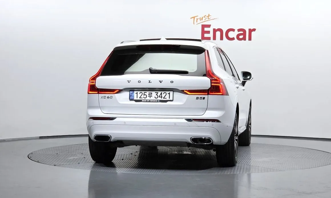 Volvo XC60 — фото 3