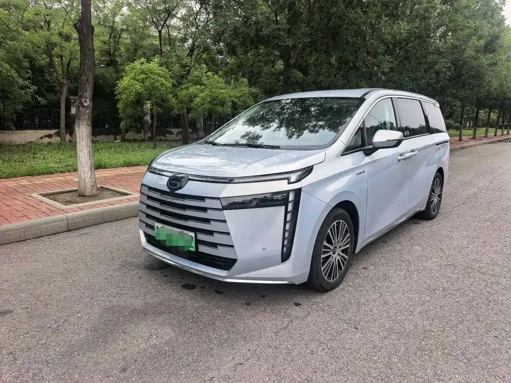 GAC Motor 传祺E8 PHEV — фото 1