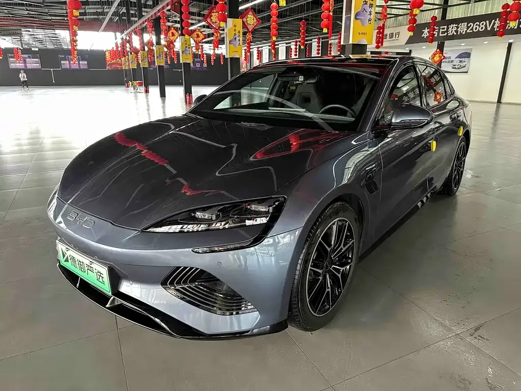 BYD Seal — фото 1