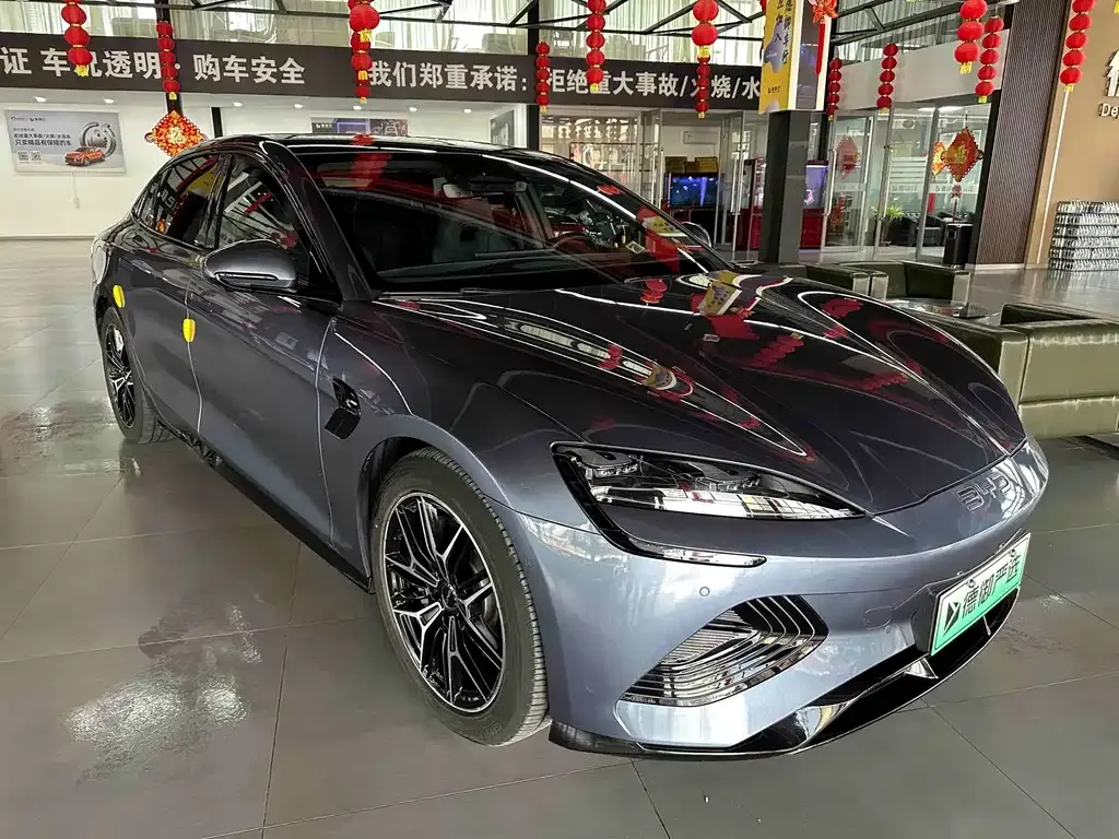 BYD Seal — фото 2