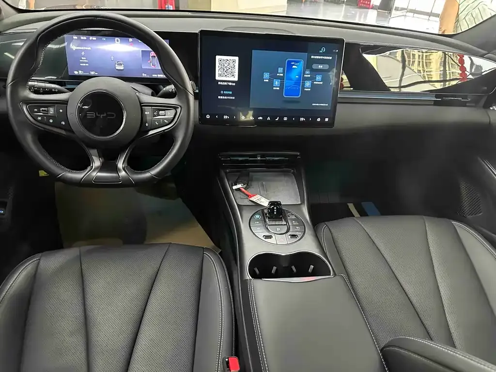 BYD Seal — фото 8