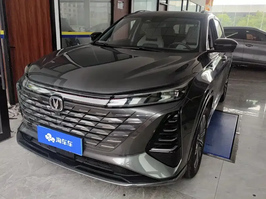Changan CS75PLUS — фото 1