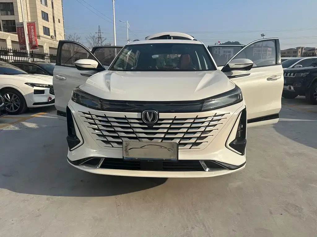 Changan CS75PLUS — фото 2