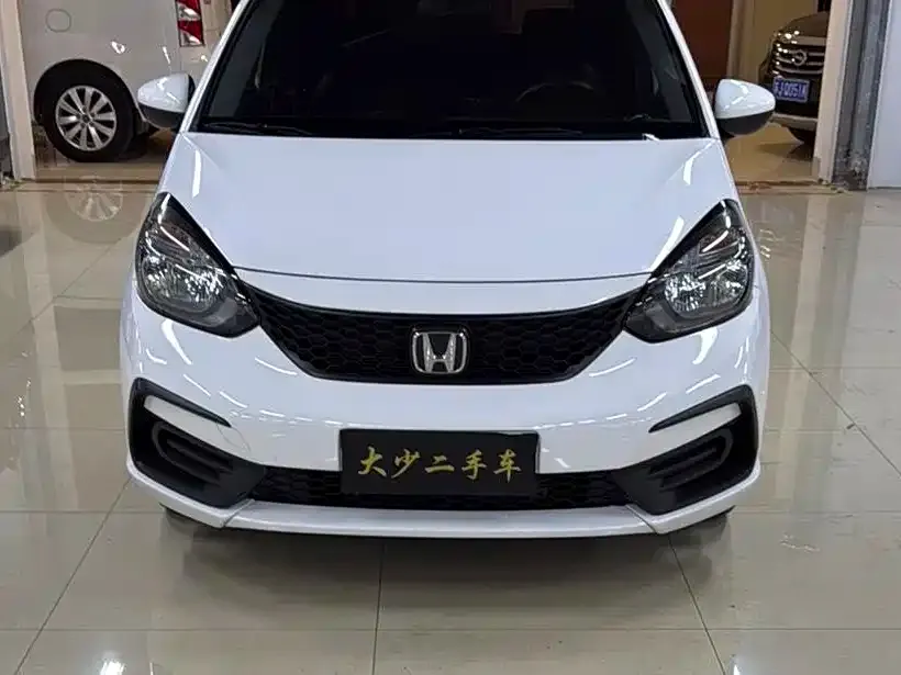 Honda Fit — фото 8