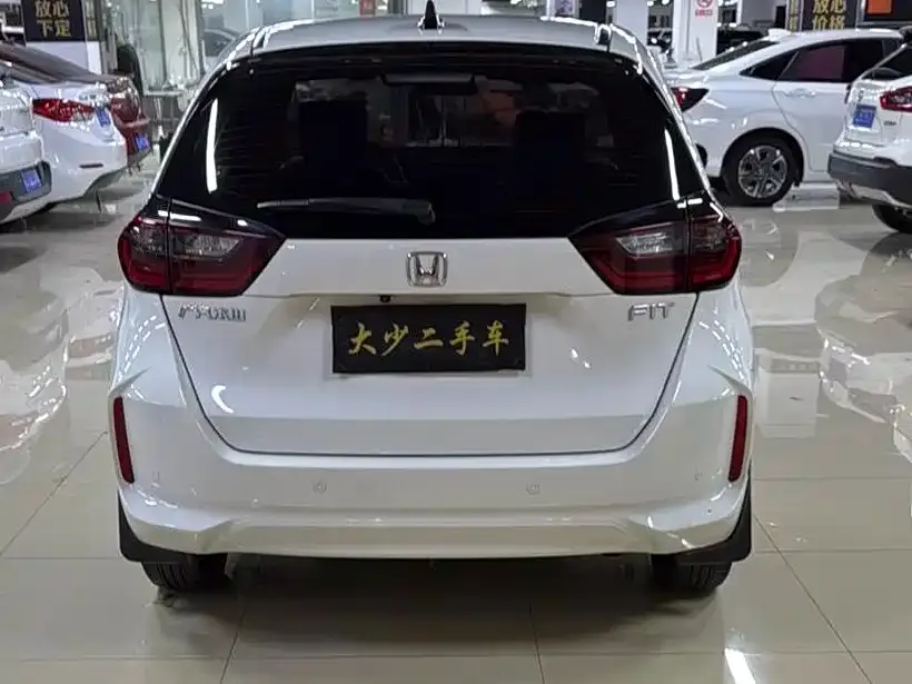 Honda Fit — фото 4