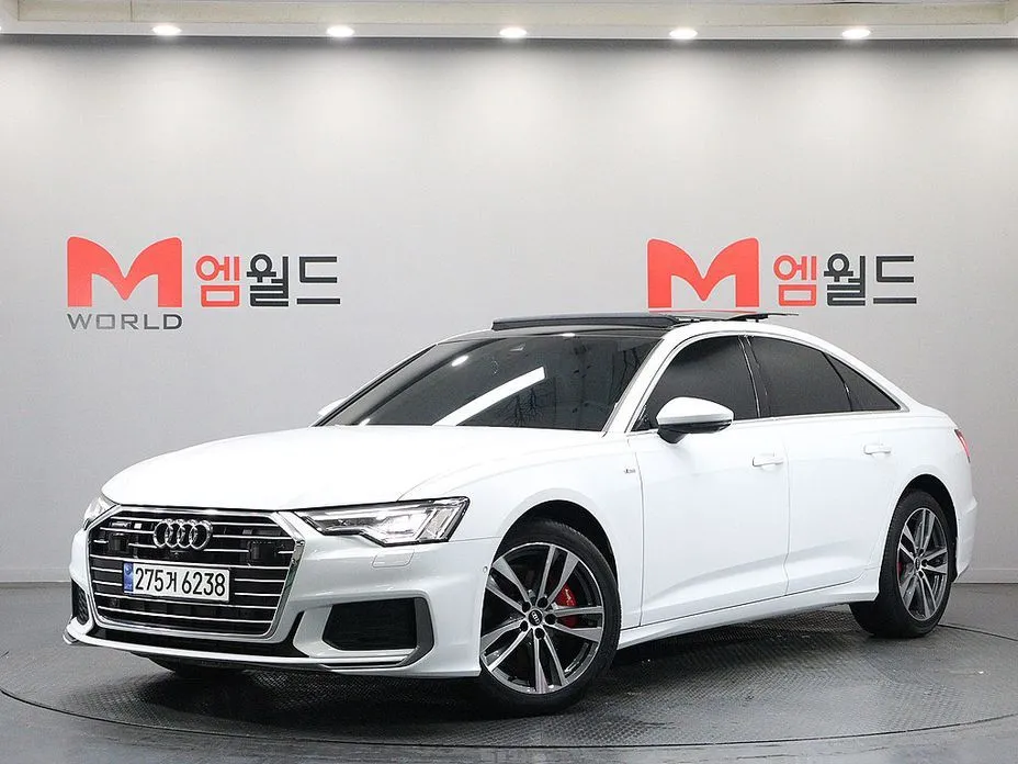 Audi A6 — фото 1