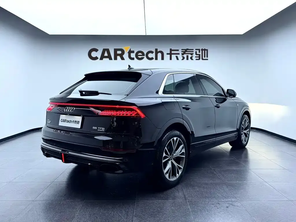 Audi Q8 — фото 7