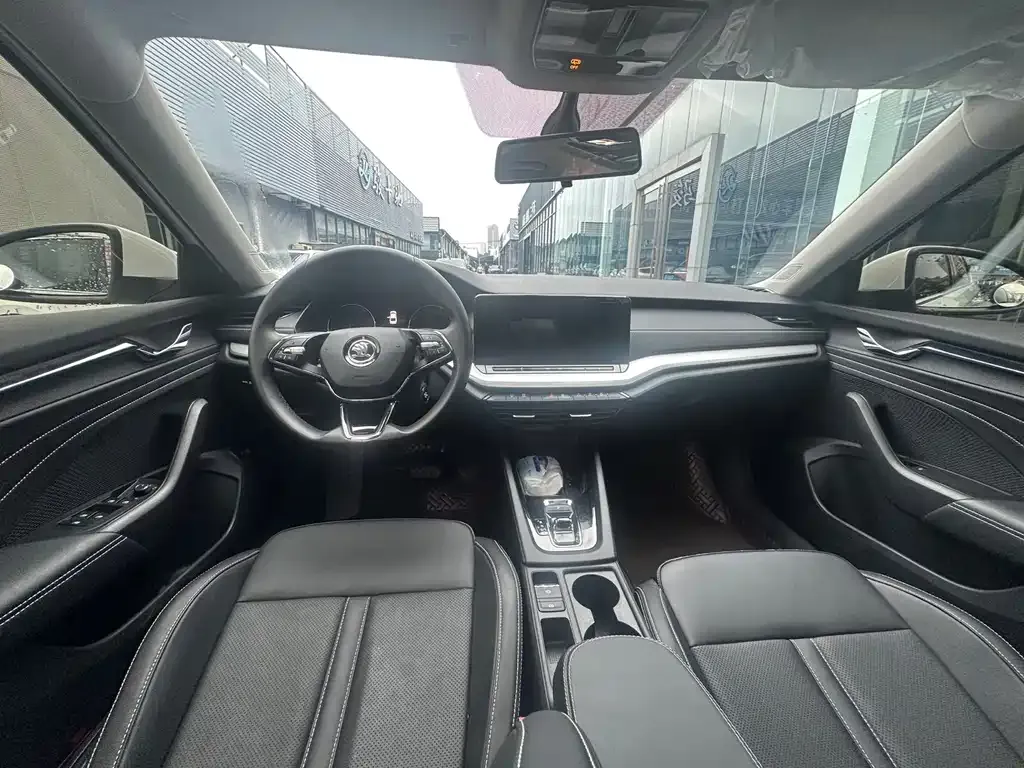 Skoda Octavia — фото 7