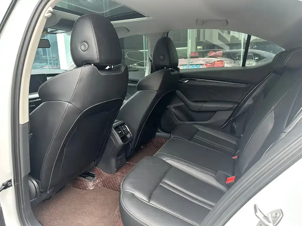 Skoda Octavia — фото 6