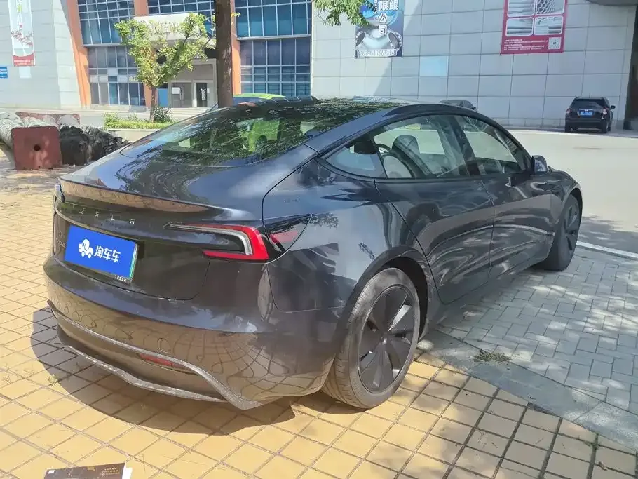 Tesla Model 3 — фото 5