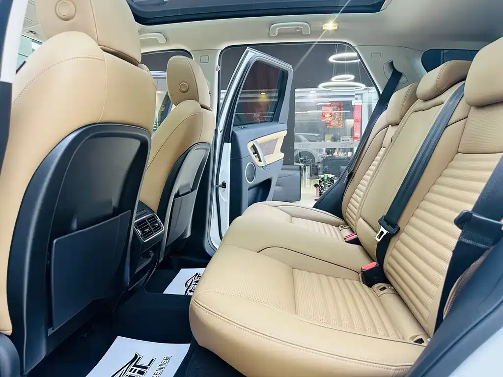 Land Rover Discovery Sport — фото 10