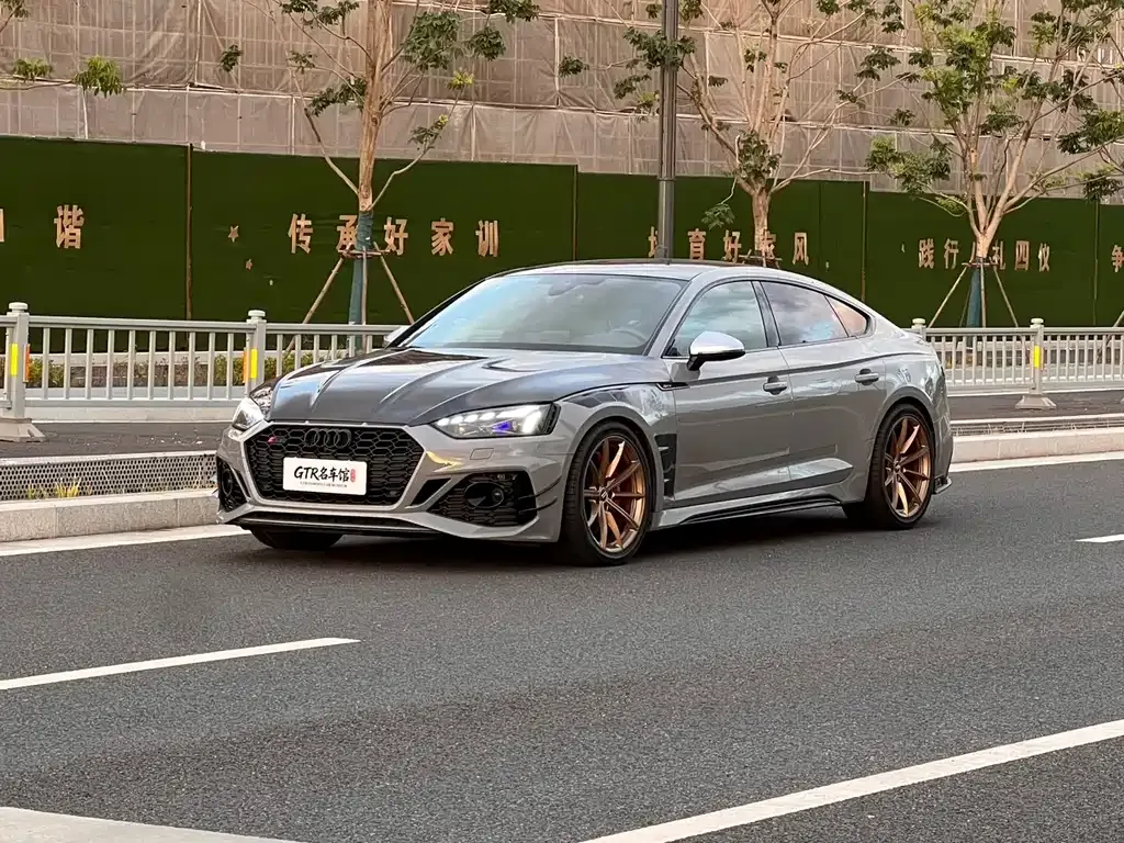 Audi RS 5 — фото 1