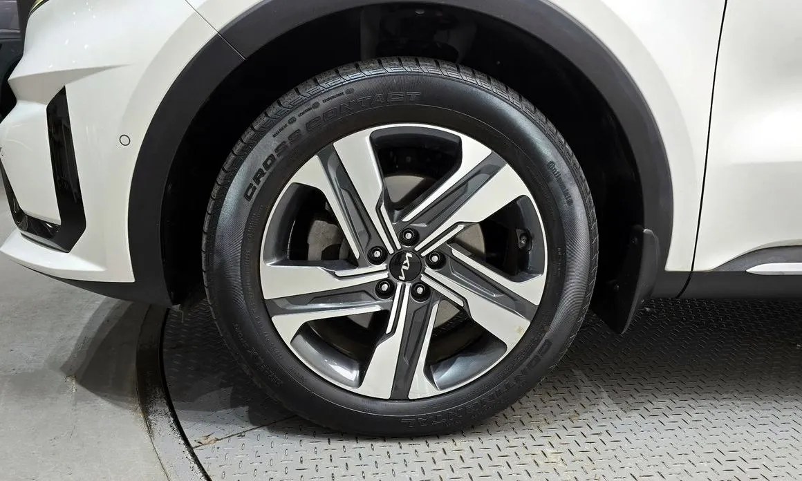 Kia Sorento — фото 6