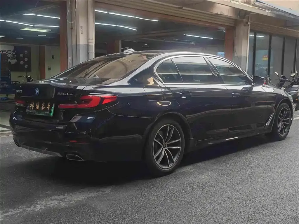 BMW 5 Series New Energy — фото 5
