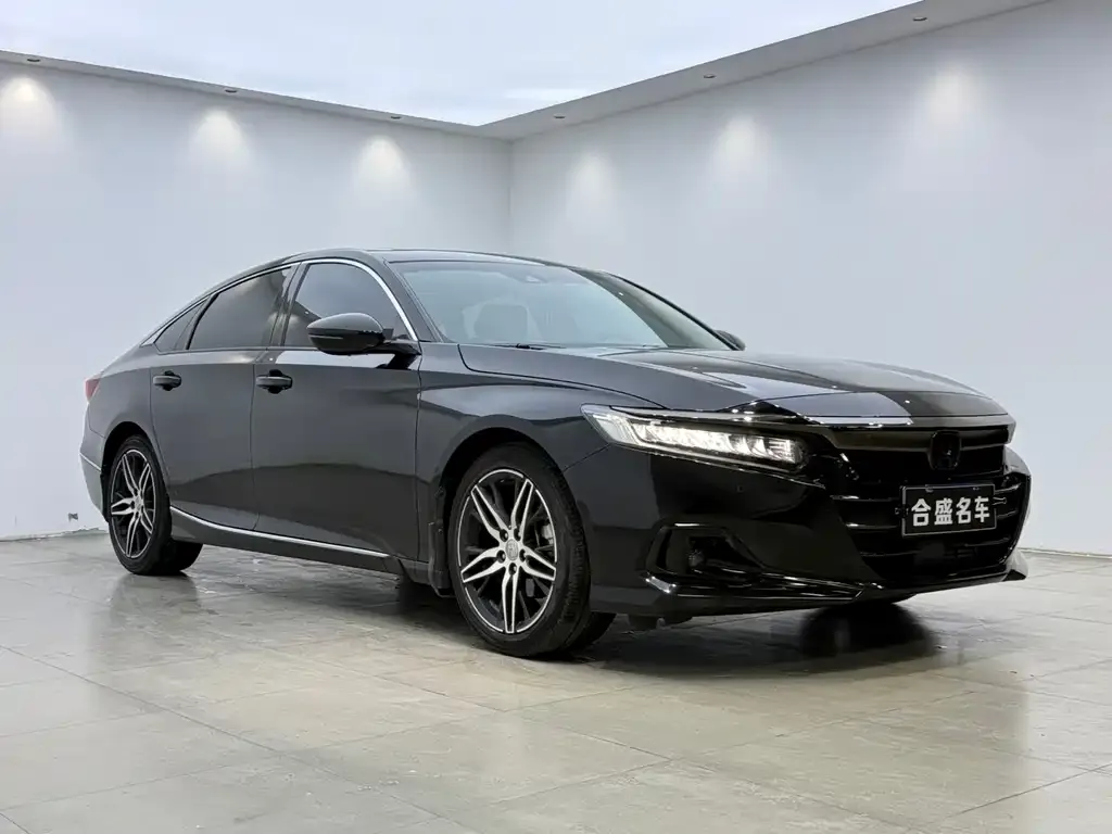 Honda Accord — фото 8