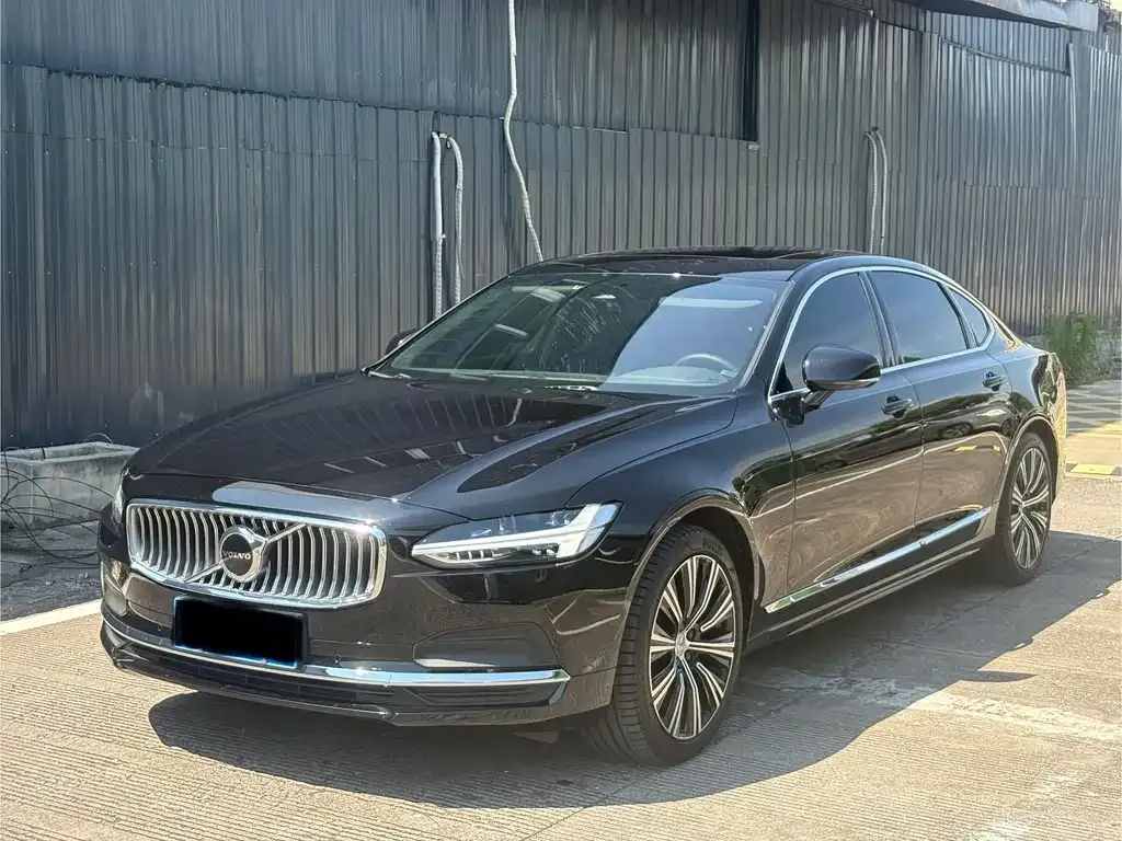 Volvo S90 — фото 1