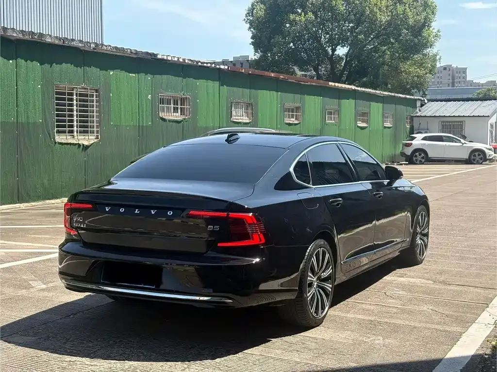 Volvo S90 — фото 9