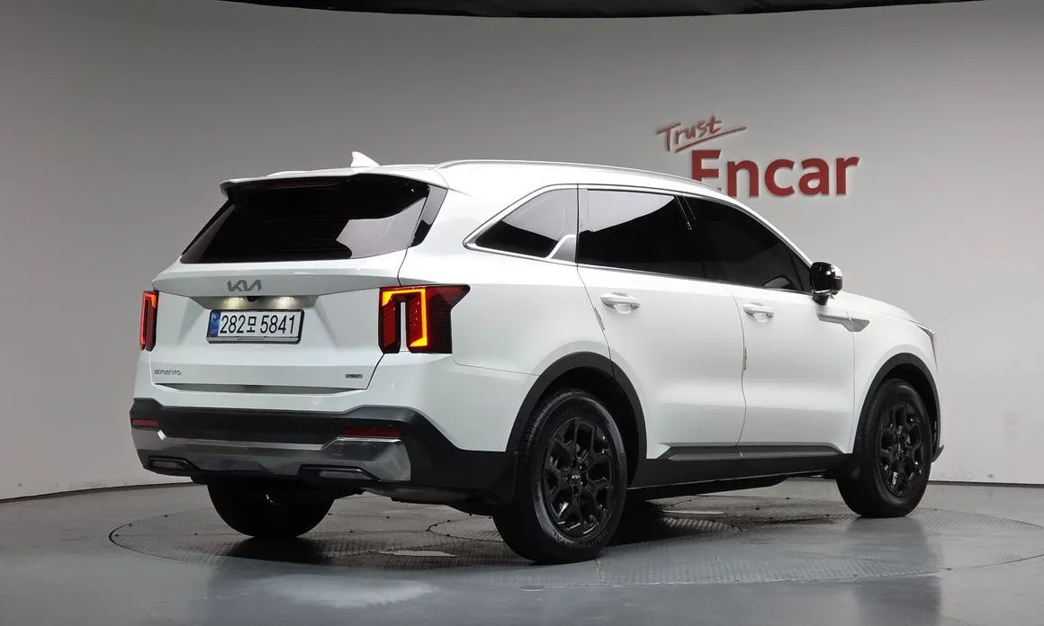 Kia Sorento — фото 6