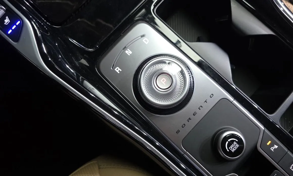 Kia Sorento — фото 4