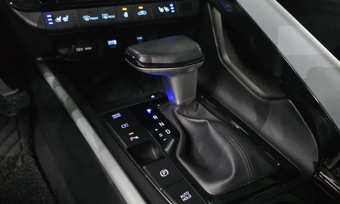 Hyundai AVANTE — фото 6