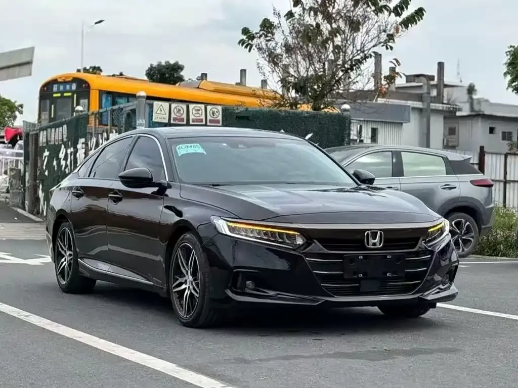 Honda Accord — фото 4