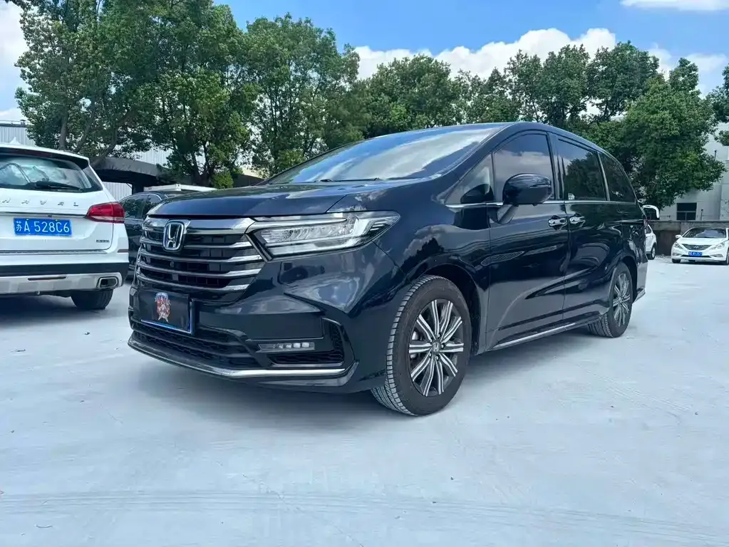 Honda Odyssey — фото 1