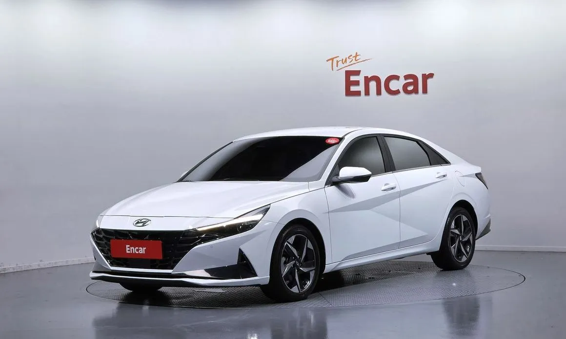 Hyundai AVANTE — фото 1
