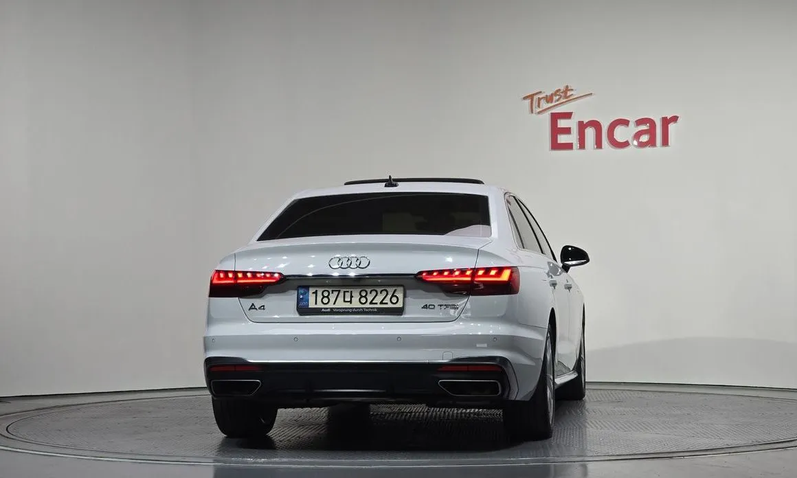 Audi A4 — фото 5