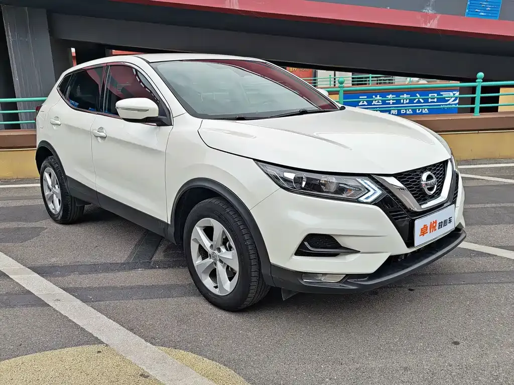 Nissan Qashqai — фото 4