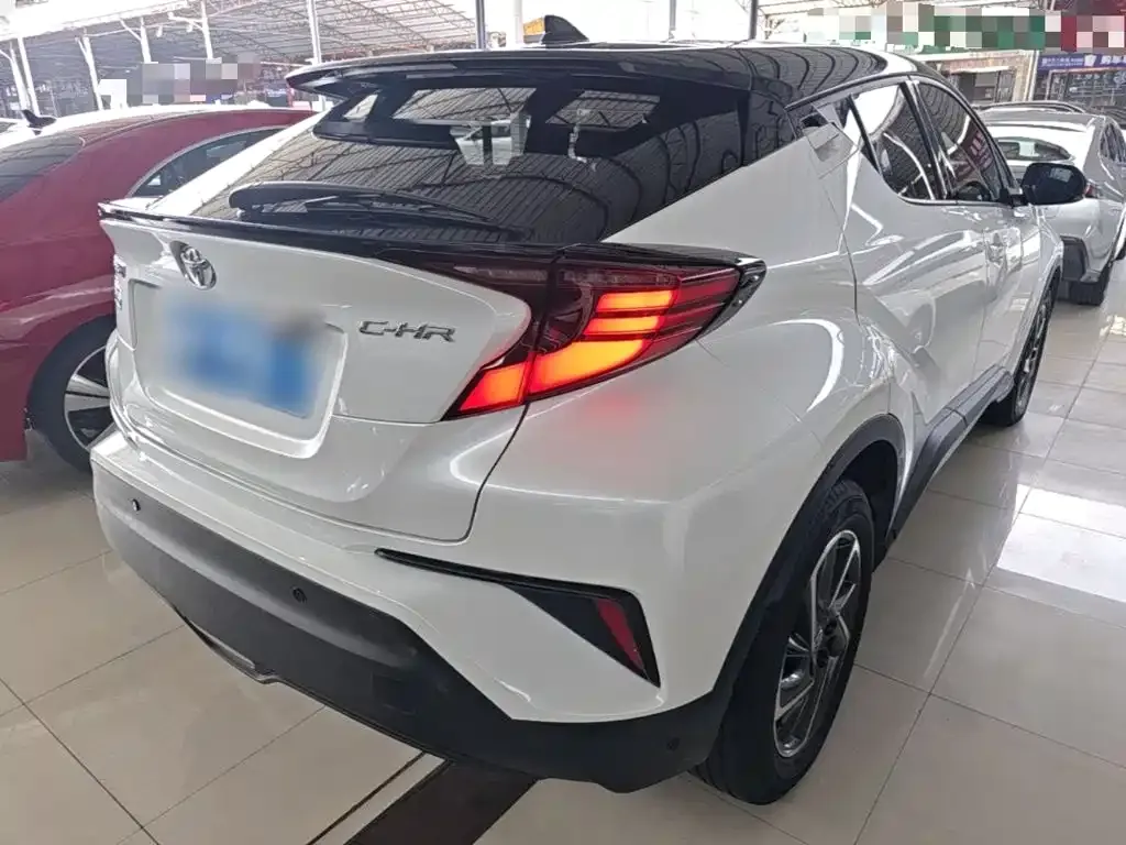 Toyota C-HR — фото 3